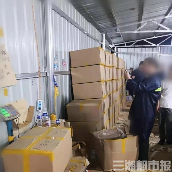 廢棄養(yǎng)雞場里的“香煙工廠” 一天3噸“暢銷煙”的黑色產(chǎn)業(yè)鏈